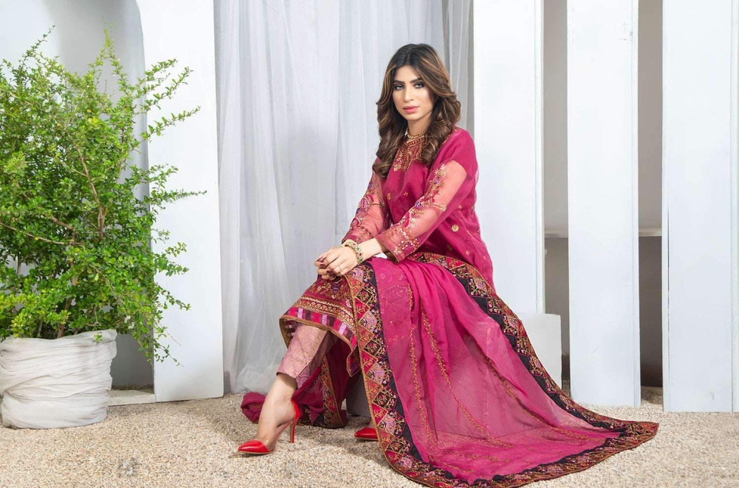 Enhancing Your Wardrobe With Stylish Kurtis