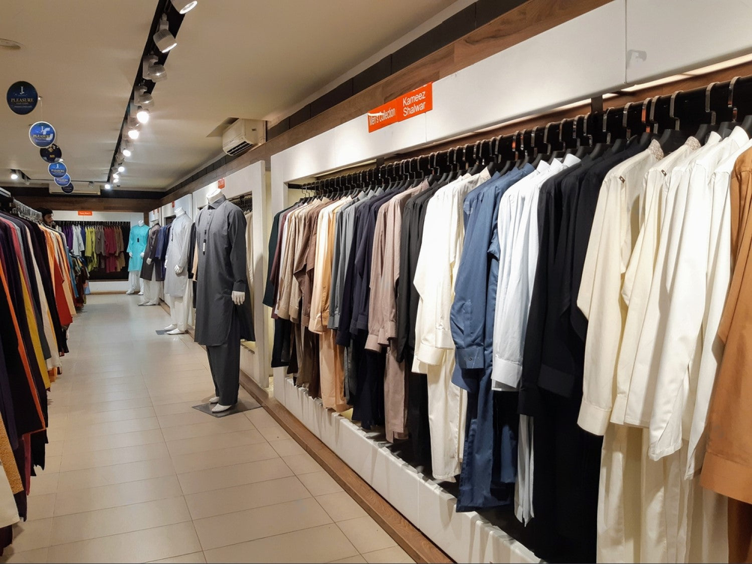 Five Reasons Why People Like Pakistani Salwar Kameez