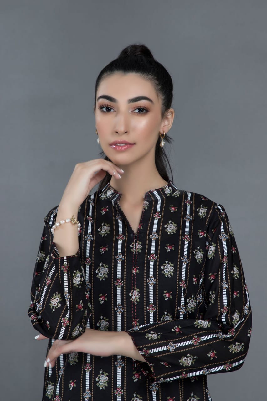 Black-and-white-floral-01