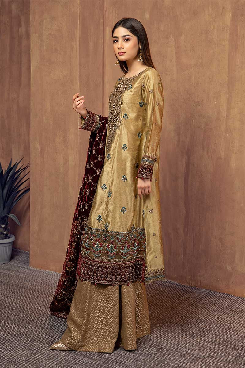 Gold_Current_Womens_Outfits-1