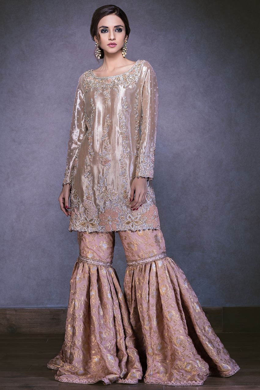 MYSTIC-ROSE-001