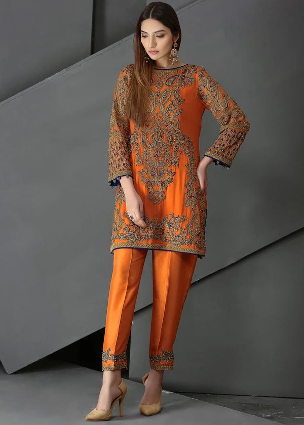 Mari_Gold_Womens_Outfits-1