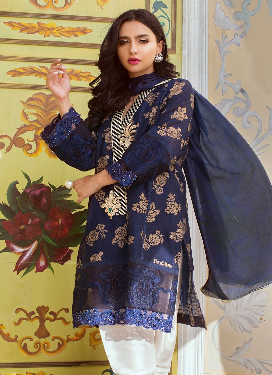 Midnight-rose-001