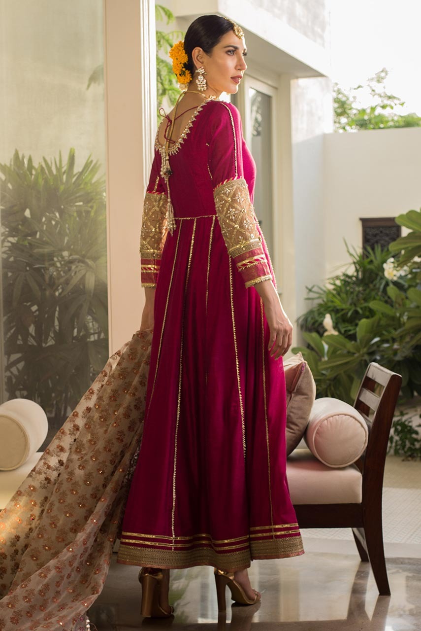 Scarlet_Sapphire_Womens_Outfits-1