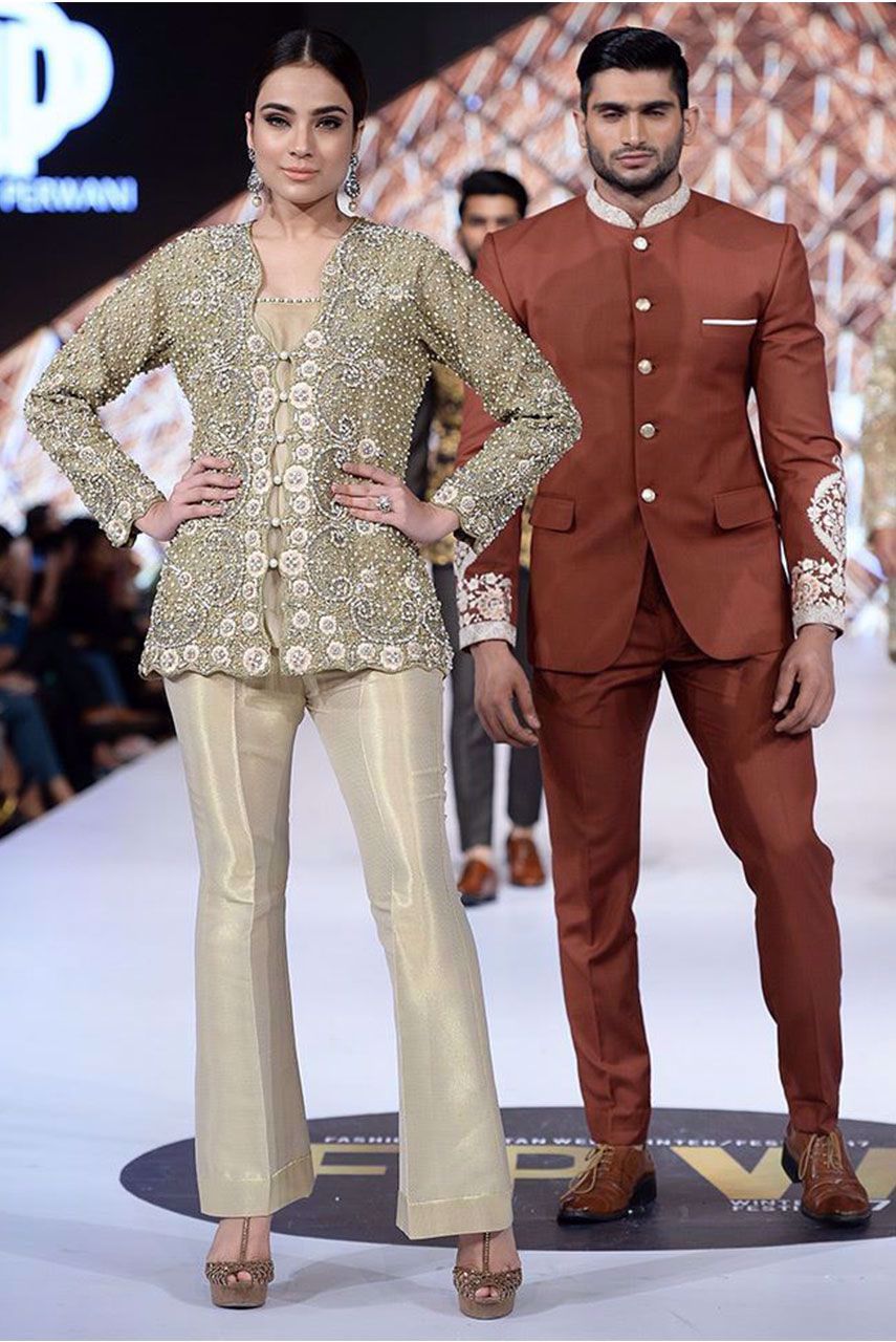 Shining_Gold_Womens_Outfits